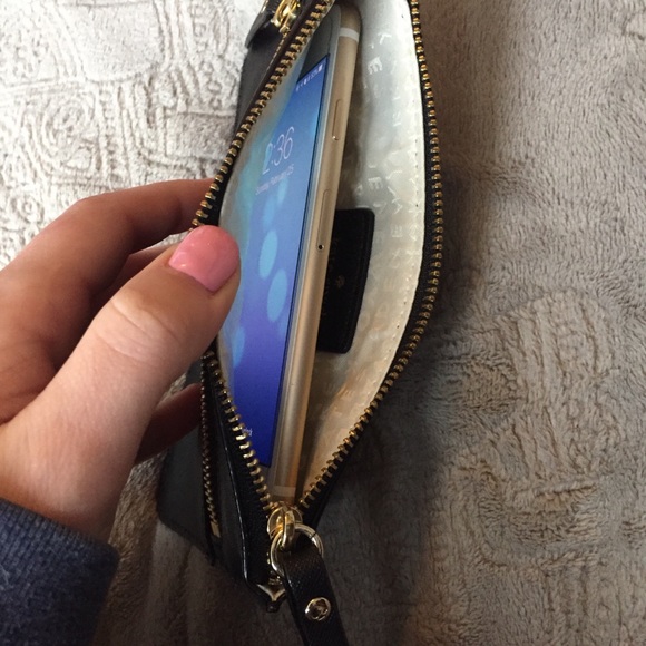 Kate Spade Black Wristlet - Picture 8 of 8